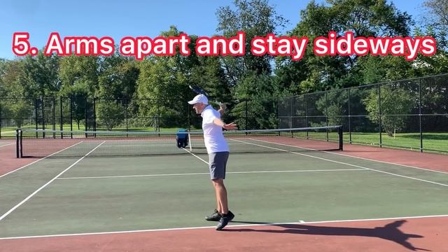 Hit A Perfect Slice Backhand (Easy Tennis Improvement) смотреть онлайн