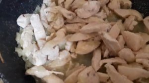 Макароны с куриной грудкой и сыром? в духовке ?❤