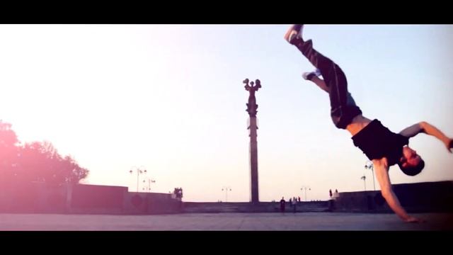 Bboy Smolya/PFB-Sollo Power Moves .mp4 смотреть онлайн