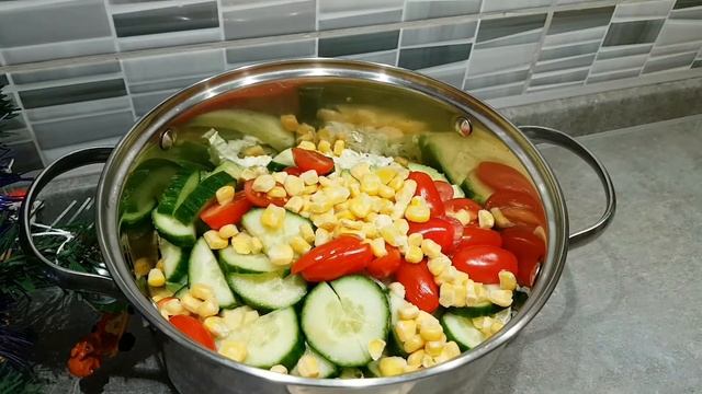 Легкий салат из пекинской капусты! Просто и вкусно! смотреть онлайн