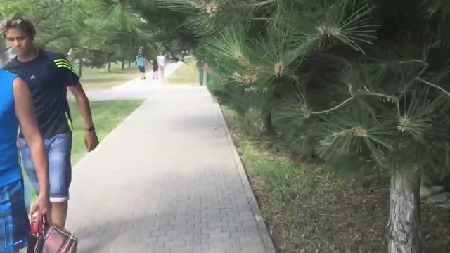 Анапа! Прогулка по Пионерскому проспекту в Джемете.