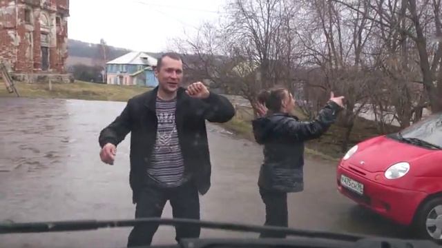 Петрович танцует м бомжом смотреть онлайн