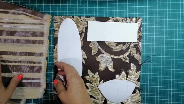 ИЗ ОБРАЗЦОВ МЕБЕЛЬНОЙ ТКАНИ СШИЛА ПРЕКРАСНЫЙ ПОДАРОК. смотреть онлайн