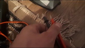 как проверить фонарик мультиметром???