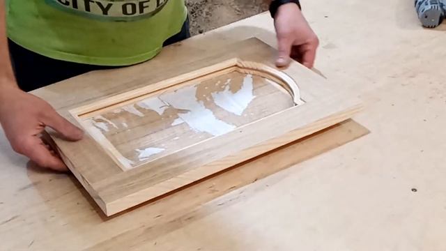 №2 Комбинированный шкаф из сосны и дубового шпона. Часть 2. Изготовление фасадов. смотреть онлайн