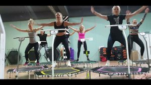 просто кайфовый трек... вставай с нами ... худеем вместе минус булочка за 5 минут