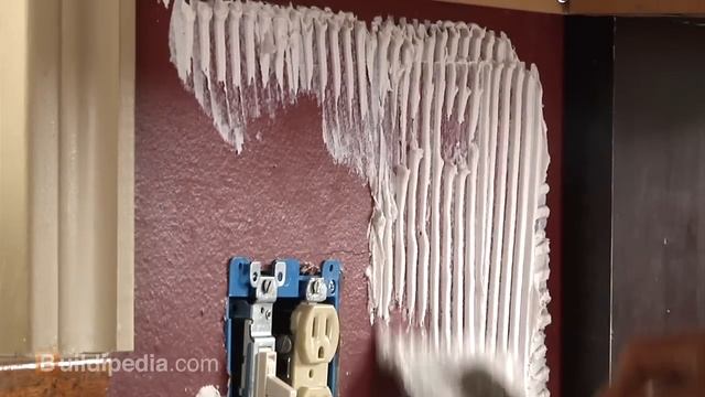 How to Install a Tile Backsplash, Part 1 -- Buildipedia DIY смотреть онлайн