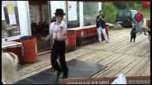 Девушка танцует Чардаш