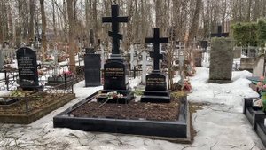 Могила актёра Александра Демьяненко на Серафимовском кладбище, г. Санкт-Петербург