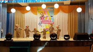 Танец "маленький ёжик" (Настя 4,5 г)