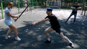 Школа фехтования катаной техника кендзюцу -  удар с финтом по ноге длинным мечом