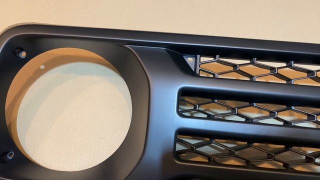 Решетка (облицовка/маска) радиатора в стиле Niva Legend без знака с узорными ромбиками. смотреть онлайн