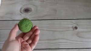 вяжем лягушку - брелок