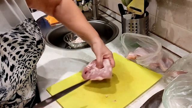 Курочку разделать экономично и быстро. смотреть онлайн