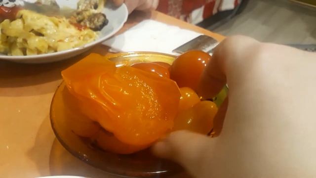 МУКБАНГ КАРТОШКА / ПО-ФРАНЦУЗСКИ СО СВИНЫМИ РЕБРАМИ И СЫРОМ / Вкусная картошка в духовке / Помидоры