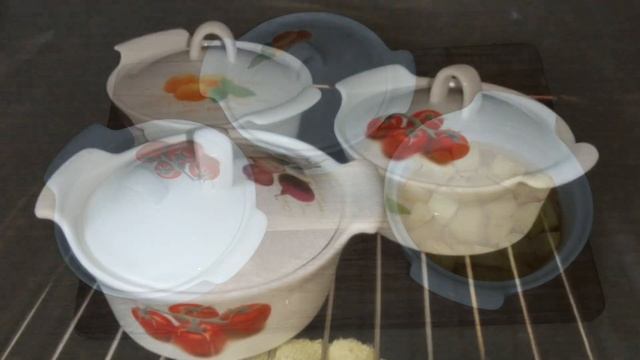 Вкусная СОЧНАЯ ТРЕСКА в горшочках с ГРУШАМИ и СОЛЕНЫМИ ОГУРЦАМИ. JUICY COD in pots with PEARS .