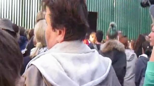 Люди забирают собак из приюта "Эко Вешняки" смотреть онлайн