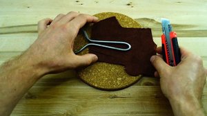 Как сделать самую мощную рогатку из проволоки / DIY The most powerful slingshot made of wire