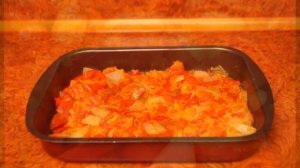 РЫБА ЗАПЕЧЕННАЯ НА ОВОЩНОЙ ПОДУШКЕ