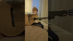 Мне бы изучить три аккорда😊😜