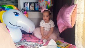 ?Распаковка подарков на день рождения. Идеи подарка на 3 года девочке. Детские песни.