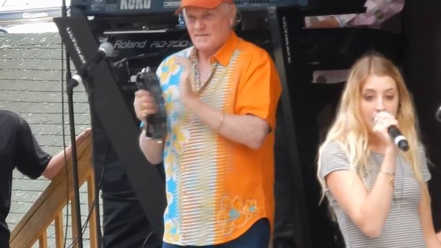 Mike Love's Daughter смотреть онлайн