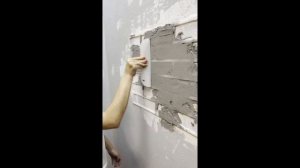 Кирпичная стена Loft своими руками с помощью трафарета