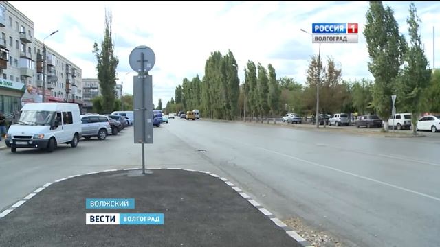 В Волжском ведутся работы по благоустройству смотреть онлайн