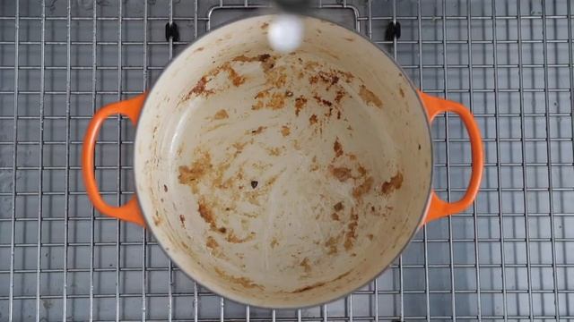 Как мыть чугунную посуду Le Creuset смотреть онлайн