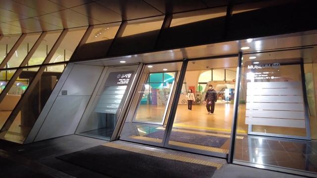 4K Seoul City Tour, Dongdaemun Design Plaza | Must-see Architectural Landmark DDP Night Walking Tou смотреть онлайн