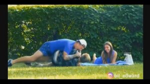 ?ЭДВАРД БИЛ ЧИ ДА! РЫБАЧИТ НА ЛОДКЕ В ГОРОДЕ?