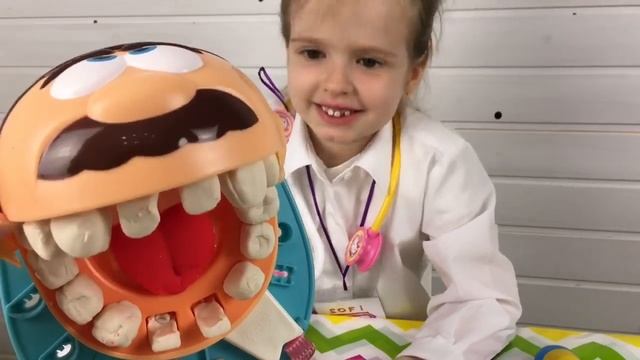 КАК ЧИСТИТЬ ЗУБЫ РЕБЕНКУ КОТОРЫЙ НЕ ЛЮБИТ И НЕ ХОЧЕТ ЭТО ДЕЛАТЬ?! часть 1 короткая версия смотреть онлайн