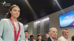 ЩЕРБАКОВА отказалась от шампанского на приёме в "Лужниках" / Речь после награждения
