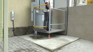 Вертикальная подъемная платформа подъёмник для инвалидов Veara EasyLift