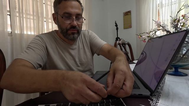 Как русифицировать MacBook: Замена кнопок на клавиатуре в деталях