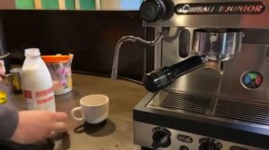 La Cimbali Junior S1 демонстрация