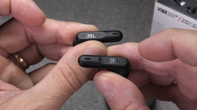 JBL VIBE 300tws only one earbud working at a time (No Stereo fix) смотреть онлайн