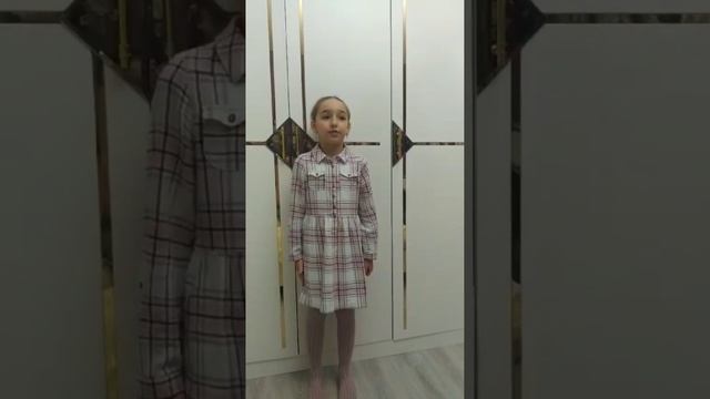 Магомедова Сабрина 8 лет, басня «Лебедь, Рак и Щука»