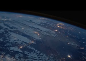 Aliensoul 28 . 2 часть. Видео со спутника, которое вставили в окно корабля.doc