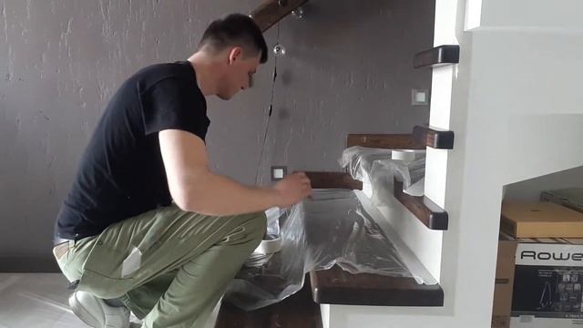 Защита ступенек и пола при ремонте в квартире на Регенераторной 4, Комфорт таун.