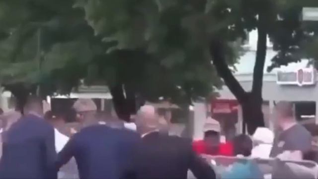 Момент покушения на Роберта Фицо публикуют СМИ Словакии