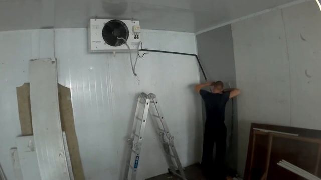 Монтаж агрегата для цветочной камеры