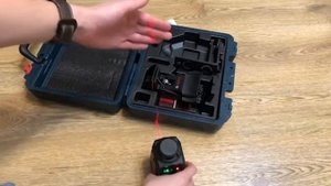 Распаковка - Лазерный нивелир Bosch GLL 2-20 Professional