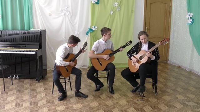 Трио гитаристов, 15-16 лет смотреть онлайн