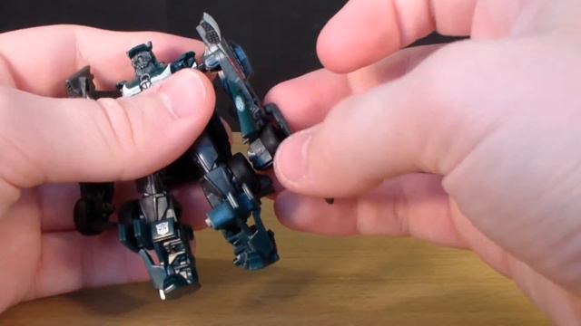 Transformers - DOTM Cyberverse Wreckers Review смотреть онлайн