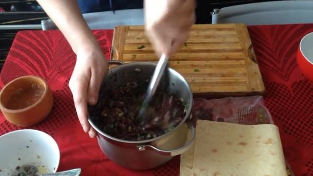 Постный рулет с грибами и фасолью смотреть онлайн