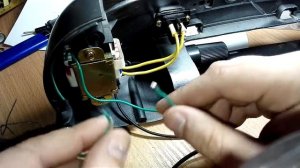 Старый магнитофон. Часть 6. Устанавливаем аккумулятор.