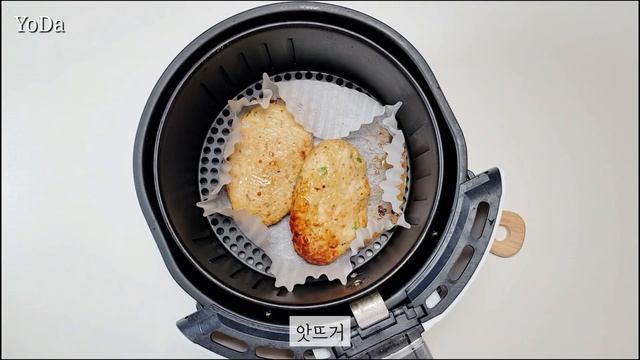 지금 당장 냉동실에서 닭가슴살을 꺼내세요. 밀가루는 버리고 저탄수화물 다이어트 요리 먹어요~ (에어프라이어 요리)