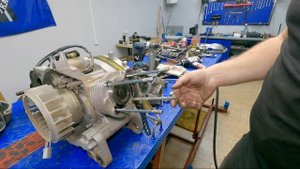 YAMAHA CYGNUS X 125  Ремонт движка.