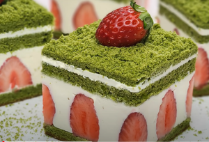 клубничный торт с чаем матча .mp4